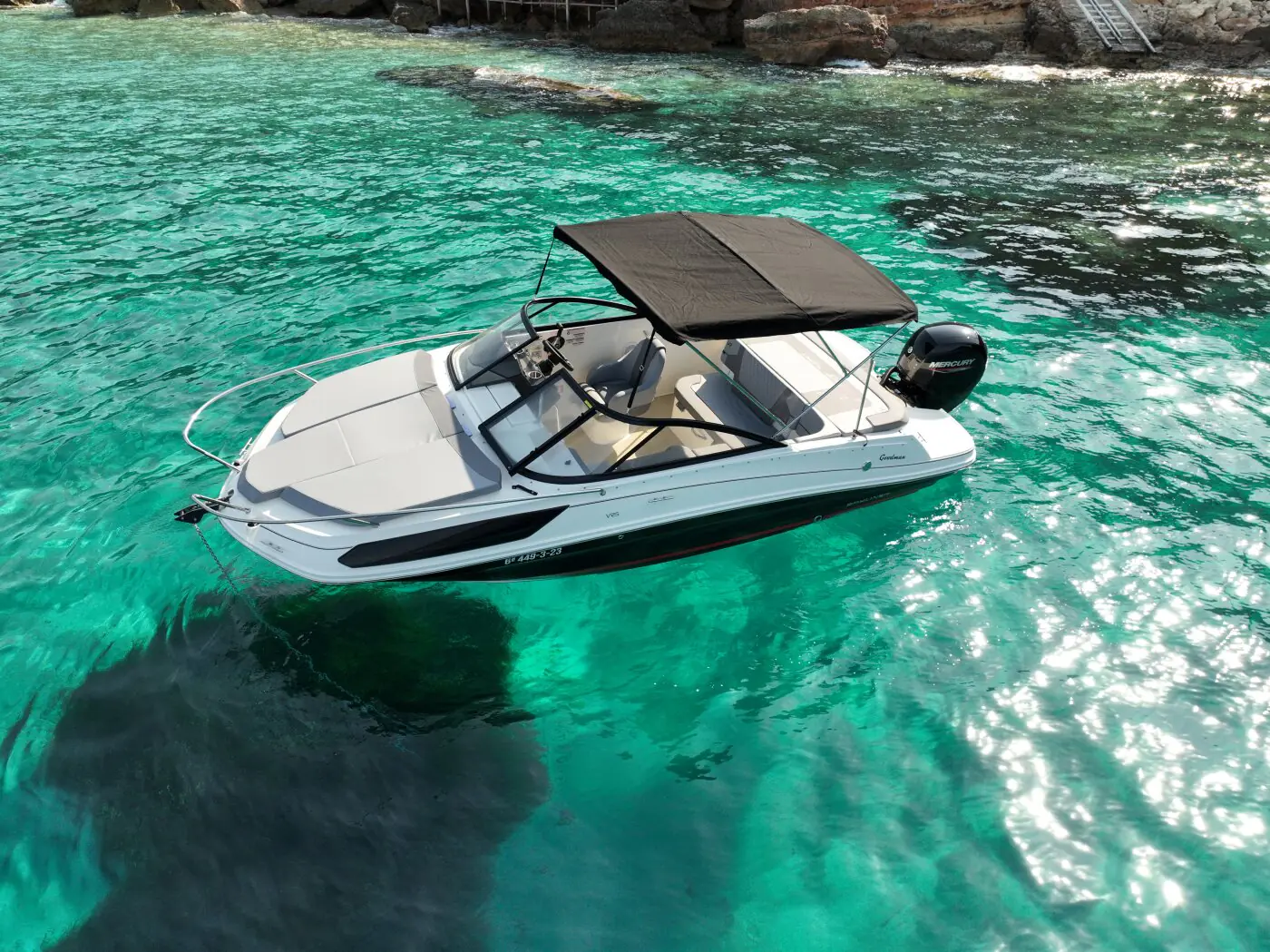 Bayliner VR5 CUDDY